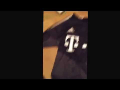 Bayern Munich goalie kit