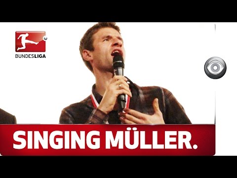 The Voice of Bayern – Thomas Müller Sings a Christmas Song