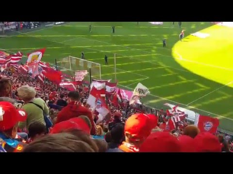 FC Bayern München : Borussia Mönchengladbach / Allianz Arena: Vorstellung + Einlauf der Mannschaften