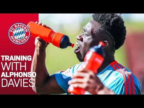 Alphonso Davies: New FC Bayern Youngster in Action!