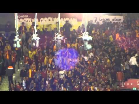 Galatasaray Fans rocken Audidome gegen FC Bayern Basketball