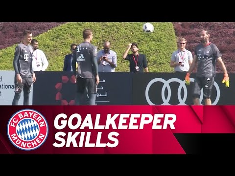 Goalkeeper Keepy Uppies feat. Neuer and Co. | FC Bayern Doha 2017