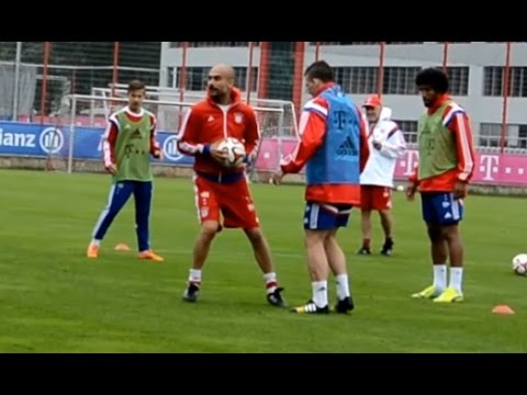 Funny motivated Pep Guardiola joining 8 vs 2 circle – FC Bayern Munich