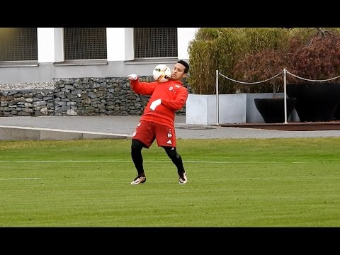 Thiago Alcantara – awesome skills | dribbling | shots | ball reception | FC Bayern Munich