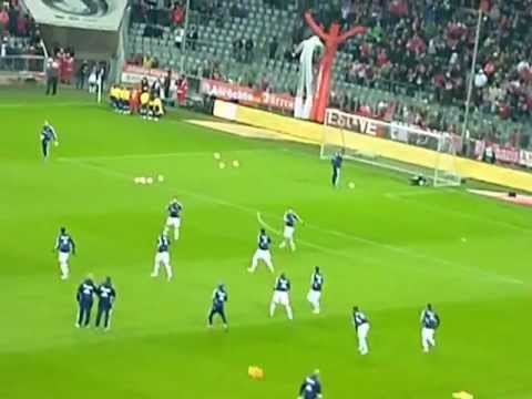 Fc Bayern München Spieler kommen zum Aufwärmen + Stern des Südens LIVE VOM STADION!!!