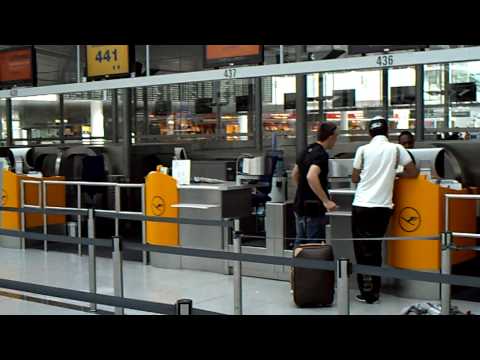 Franck Bilal Ribery FC Bayern on Munich Airport-exclusive video