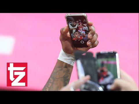 FC Bayern München: Diskussion um das Selfie von Douglas Costa