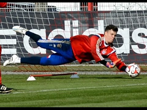 Ivan Lucic – "Get up and dive" Goalkeeper Training – Torwarttraining | FC Bayern Munich