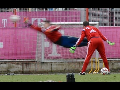 Ivan Lucic – High Diving Saves with Toni Tapalovic | Hechtsprünge | FC Bayern Munich