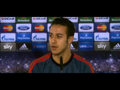 FC Bayern München – Manchester City FC Pressekonferenz von Boateng & Thiago Download