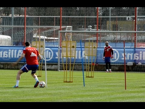 Dribbling and Shooting training with Pepe Reina | Alonso Lahm Badstuber | FC Bayern Munich