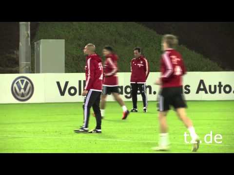 Guardiola coaching session with Bayern Munich